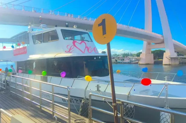 【混載】淡水半日観光ツアー サンセットクルーズ＜日本語ドライバー／台北発＞の画像1枚目